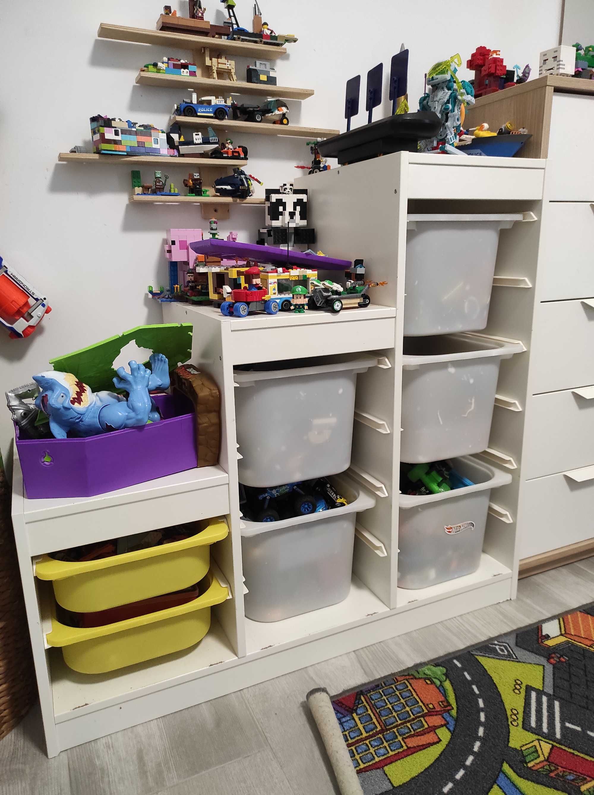 TROFAST Ikea
Regał z pojemnikami!