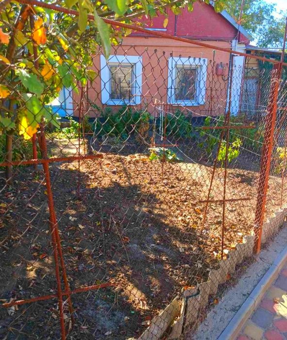 Здаю 2к.к.  БУДИНОК з місцем під авто СОЛЯНІ,Центральний рн Соляные