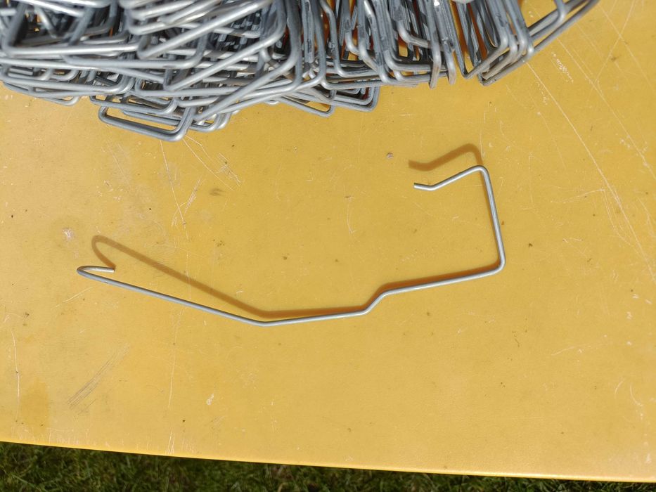 Spinka dachówki ceramicznej