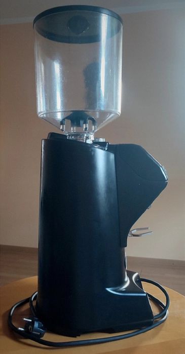 Profesjonalny młynek do kawy Eureka Olympus 75E