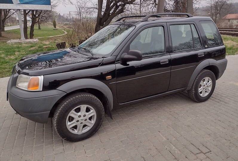АвтоРазборка LandRover Freelander1,2.4x4(2005)ДвериМотор