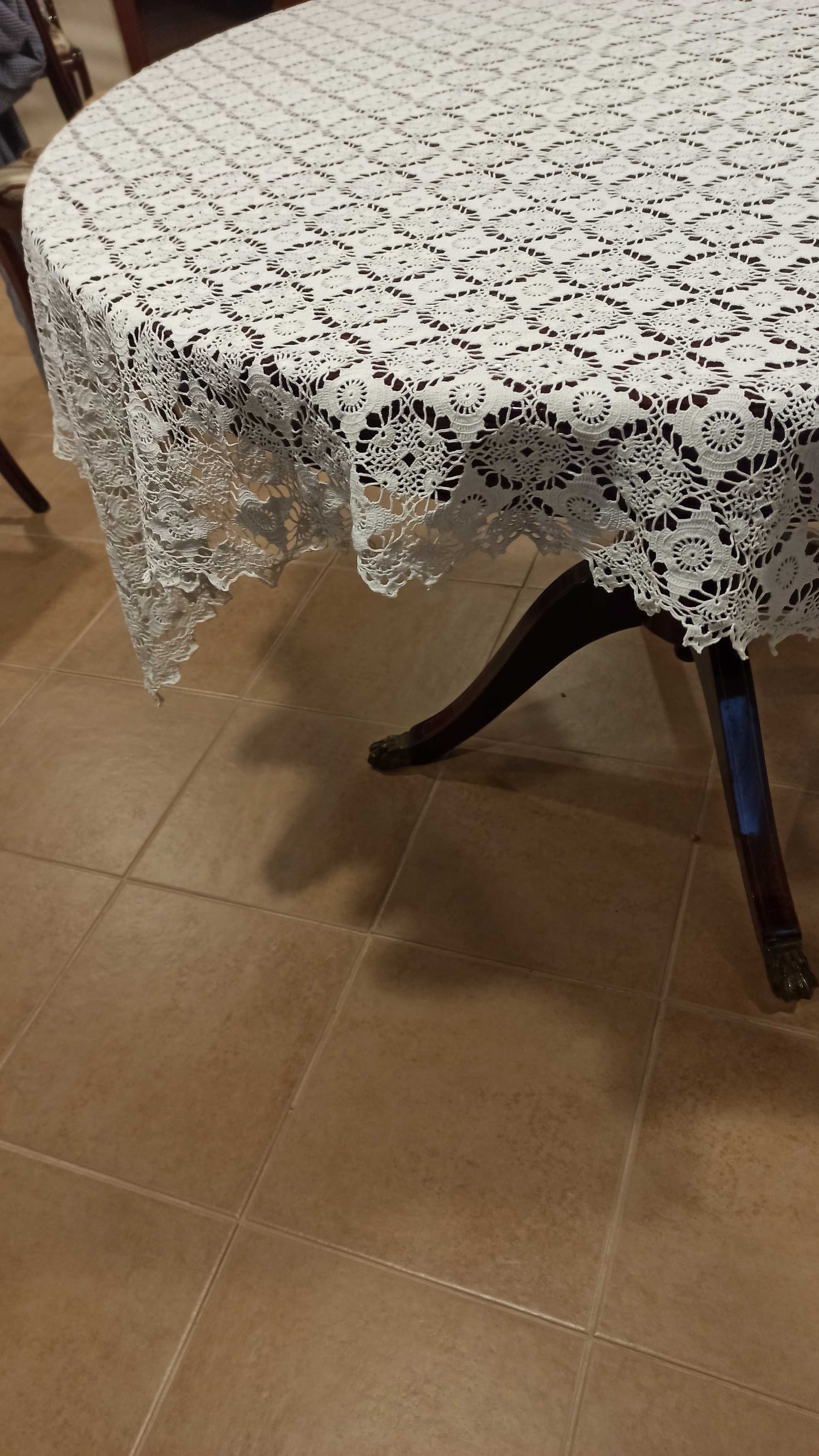 toalha de mesa quadrada em crochet feito à mão