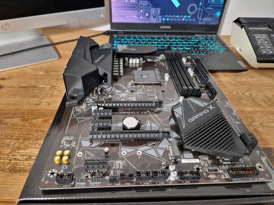 Płyta główna Gigabyte B550 GAMING X V2 AMD AM4 ATX (4345)