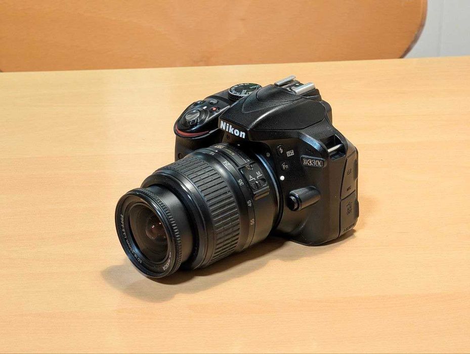 Nikon D3300 + Lente 18-55mm + 2 Baterias & Carregador + Bolsa