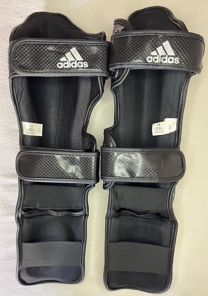 Adidas Protetor perna e pé