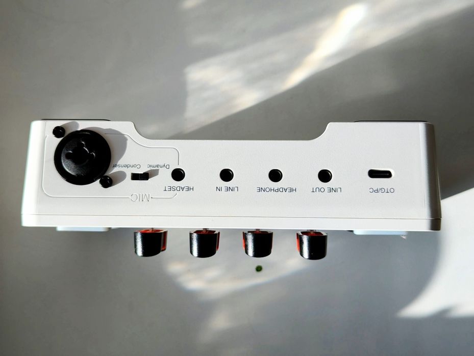 FIFINE AmpliGame SC3 — новий білий аудіомікшер для стрімів