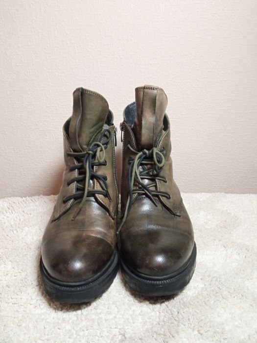 Зимові черевики жіночі 37 р В гарному стані