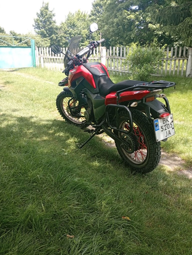 Продам мотоцикл марки шинерайSHINERAY