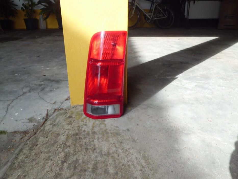 Farolin traseiro lado esquerdo descovery td5