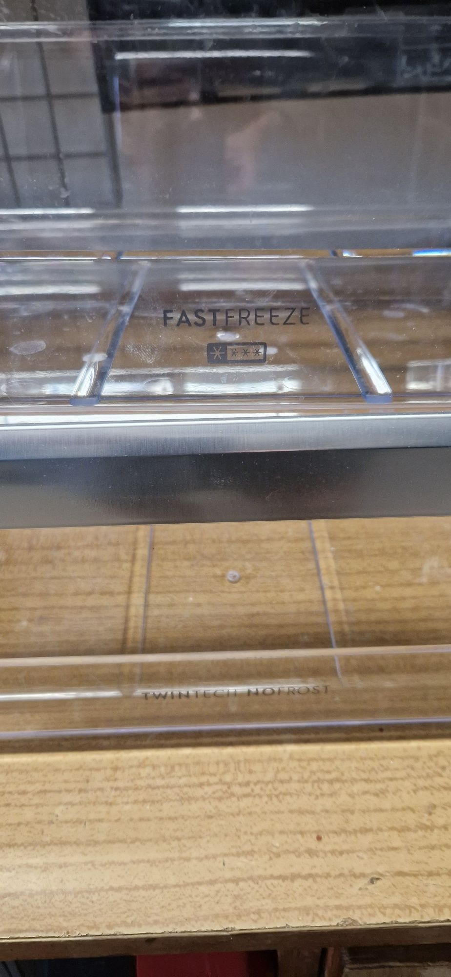 Elementy chłodziarki Electrolux ENN2852ACW