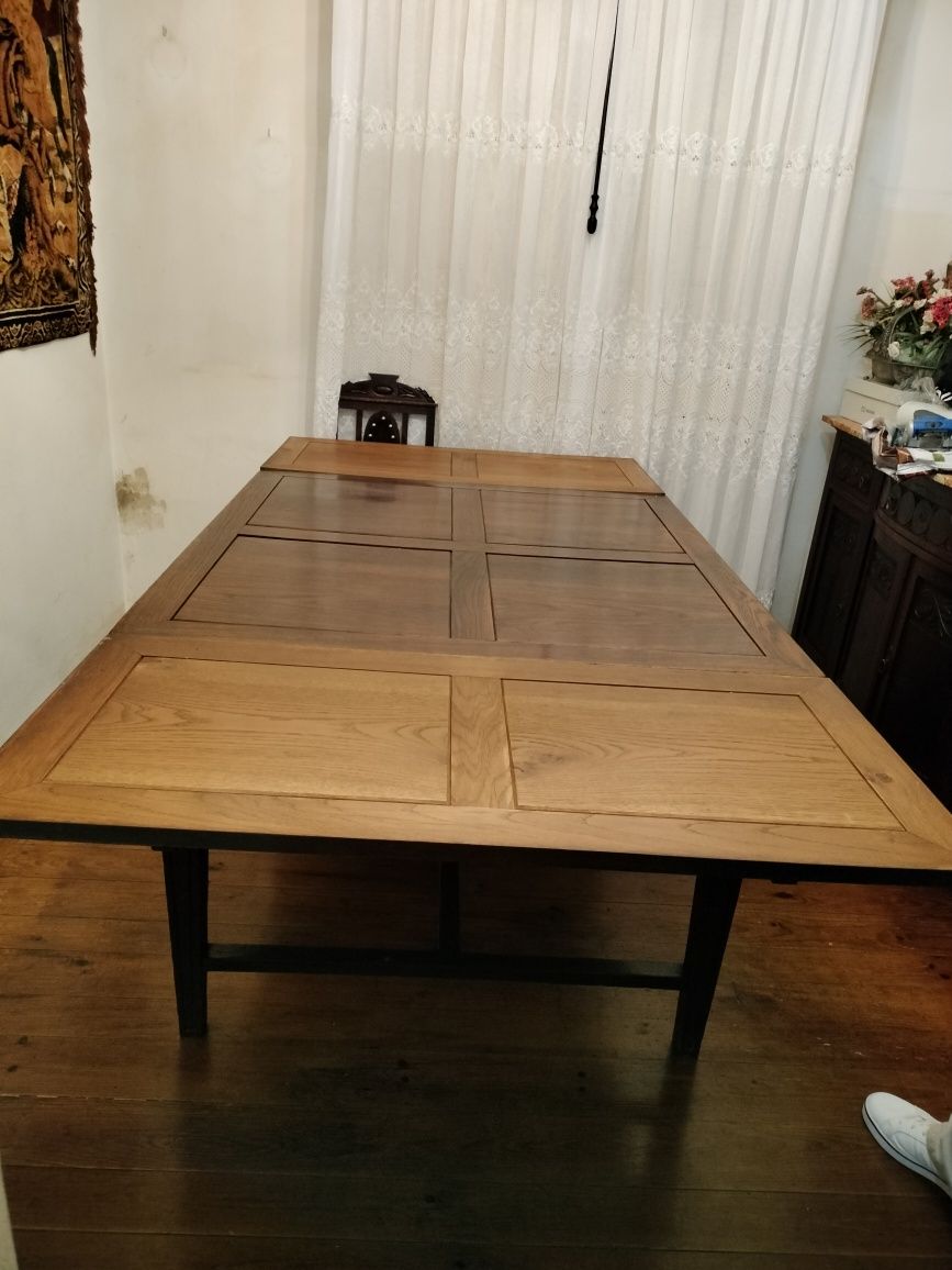 Mesa de sala de jantar com cadeiras madeira maciça