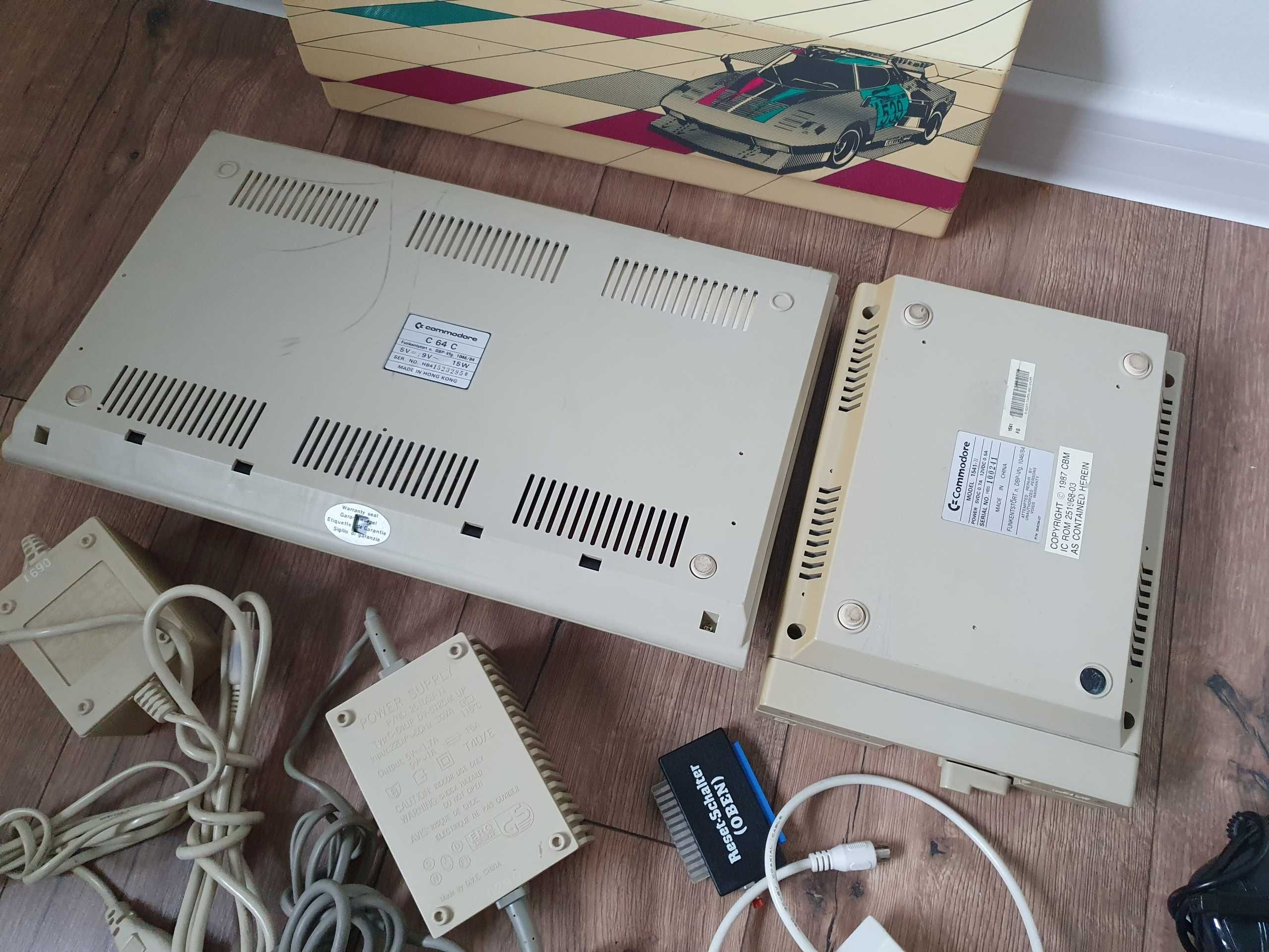 Commodore C64 + Commodore 1541-II + Zasilacze i inne