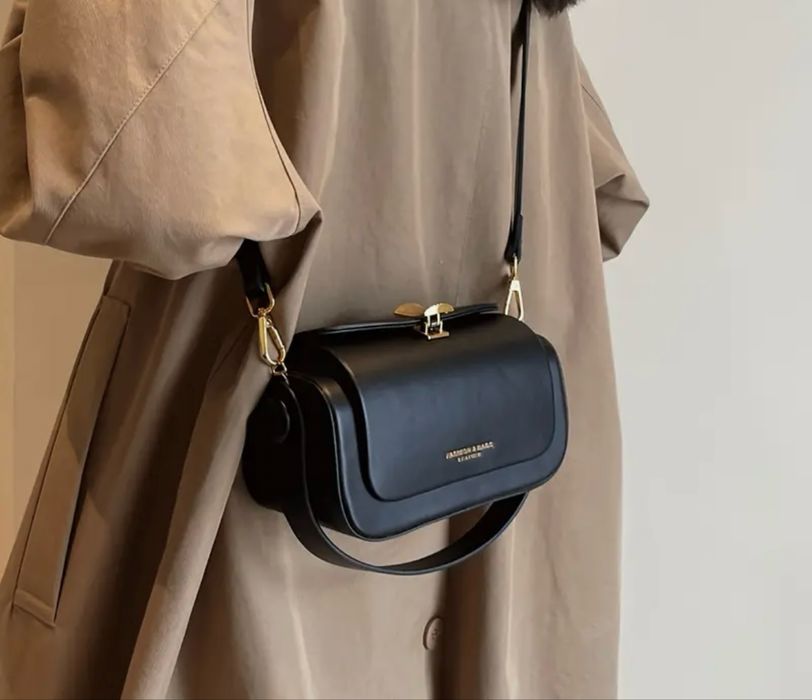 Елегантна сумочка Кросбоді.