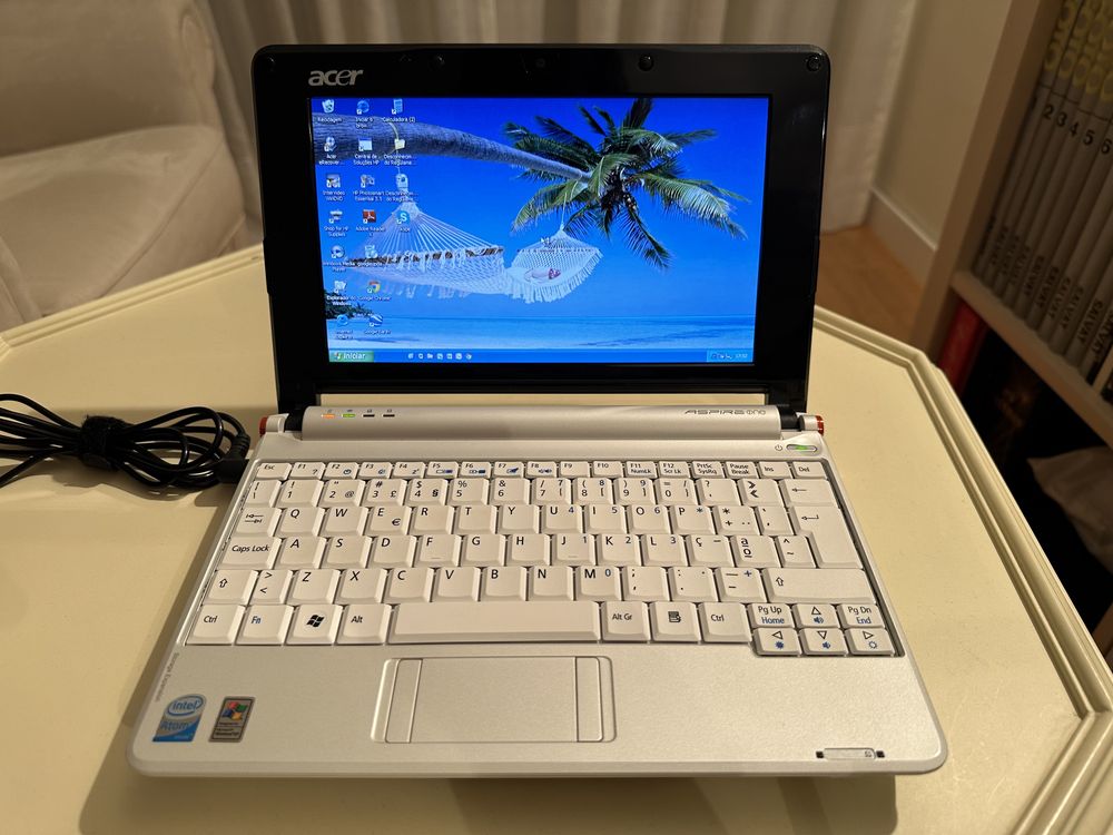 Portátil Acer Aspire One - Modelo ZG5