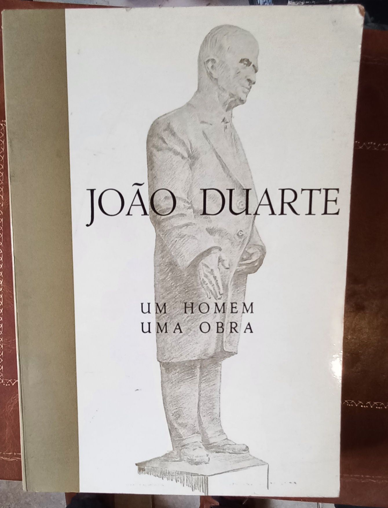 Livro sobre grande empresário João Duarte. PORTES GRÁTIS.