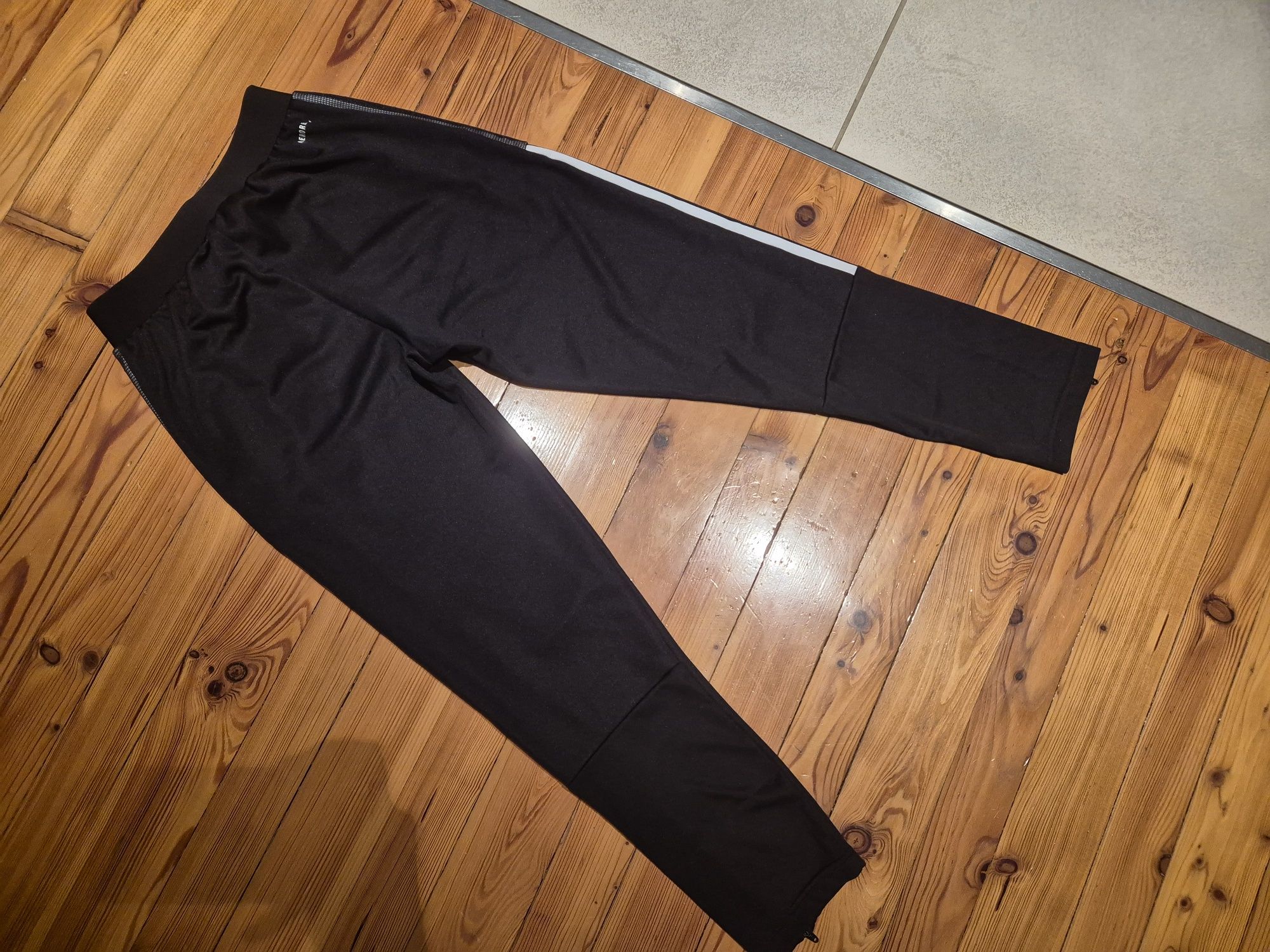 Spodnie dresowe Adidas Tiro 21 Junior 152 dresy spodenki