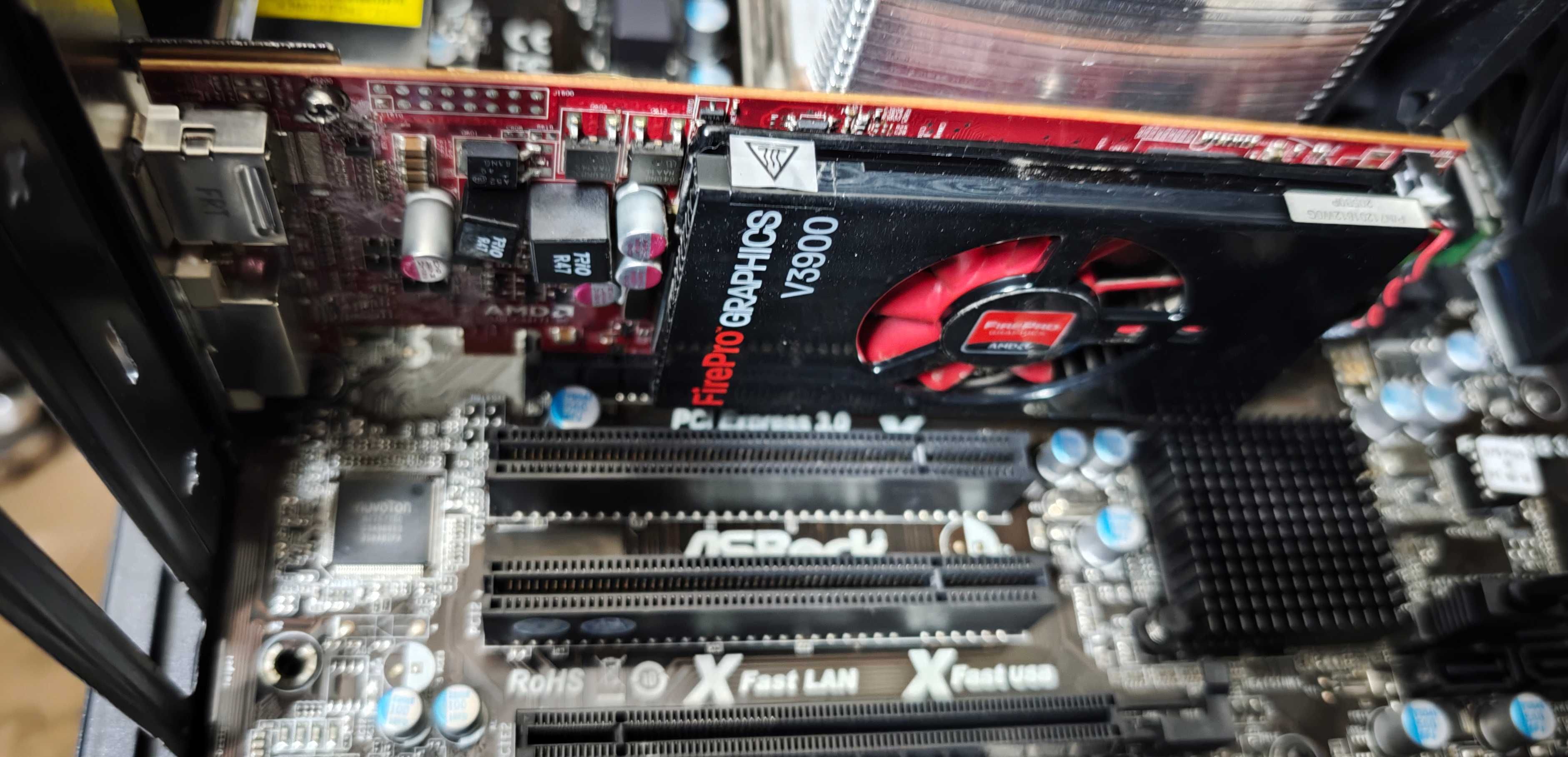 Komputer stacjonarny  intel i5 (dla grafika karta firepro 30bit color)