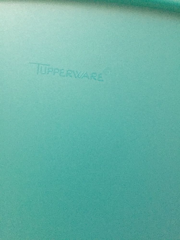 Caixa tuperware nova