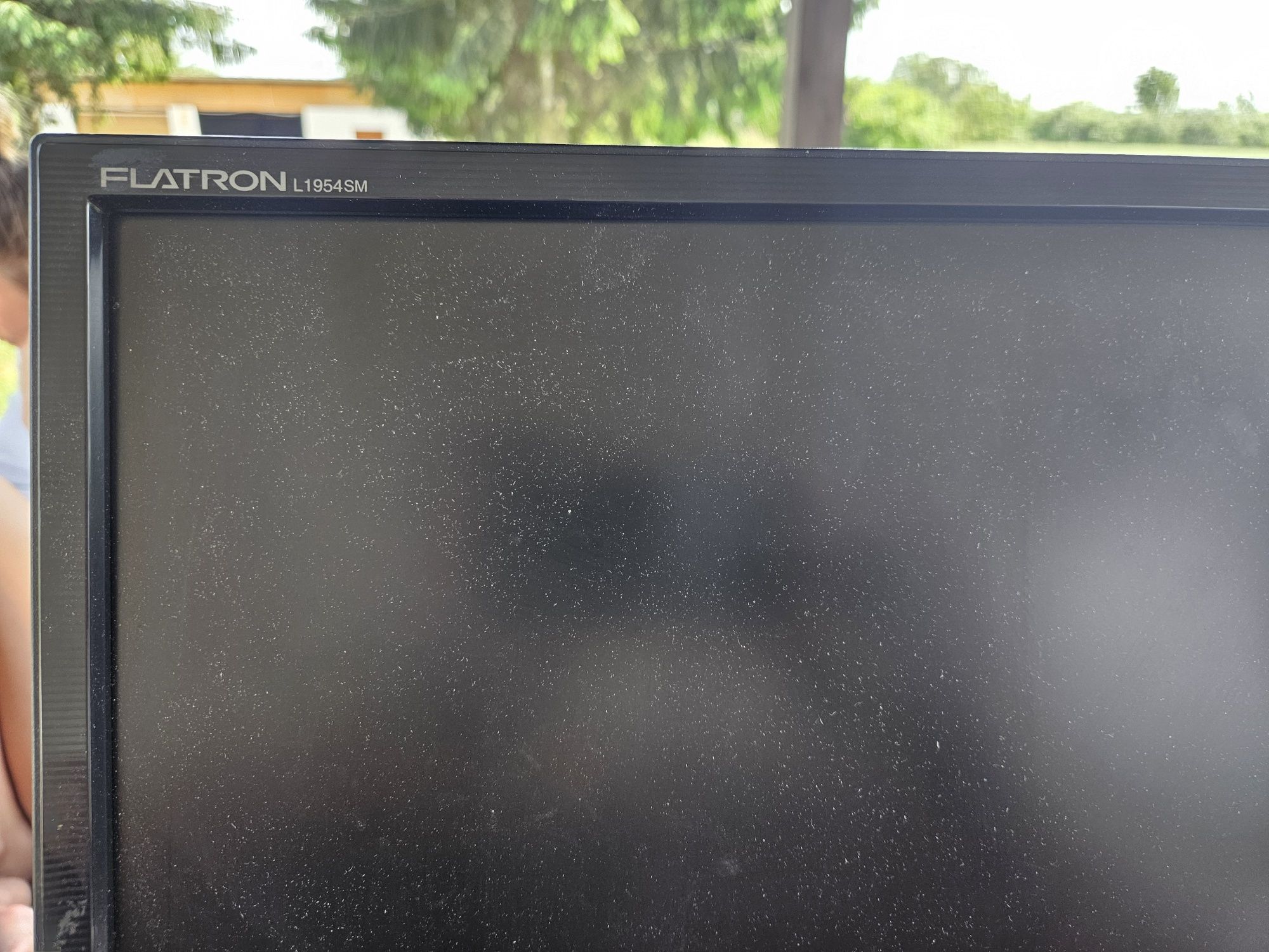 Sprzedam monitory LG FLATRON L1954SM W1943SS L1919S