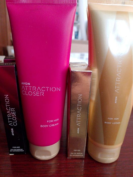 Zestaw Mini Attracion/Attracion Closer Avon