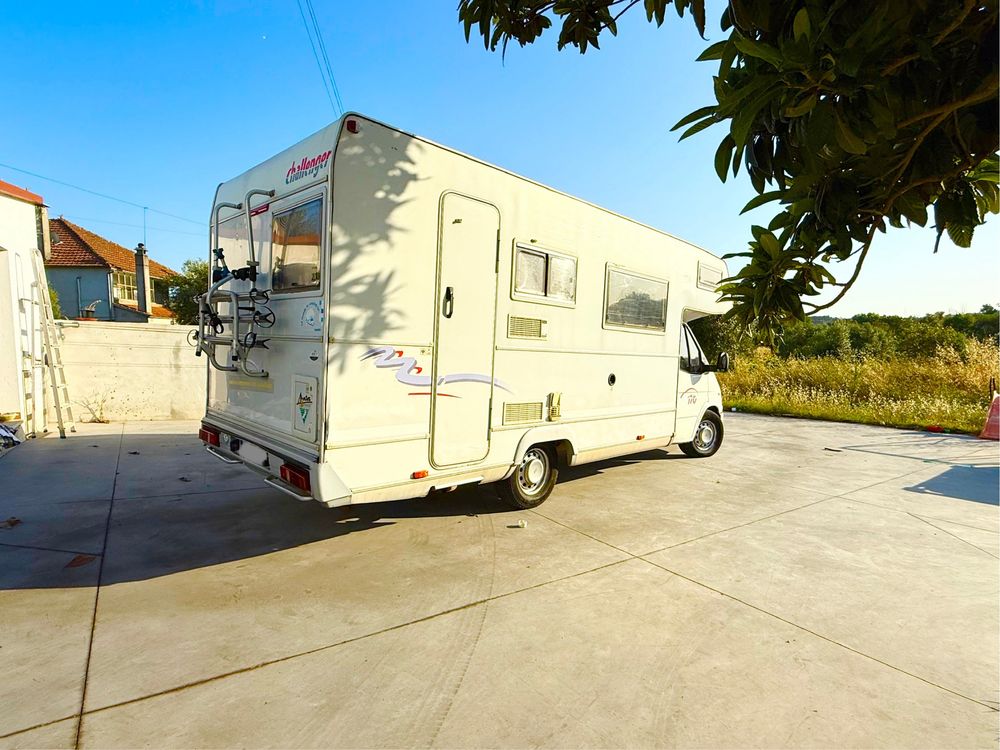 Autocaravana Ford Challenger - ano 2000 2.5TD