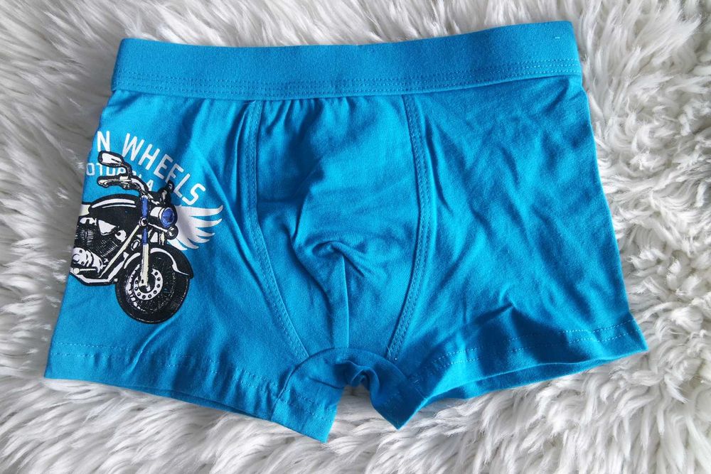 Super Bokserki chłopięce rozmiar 134/140