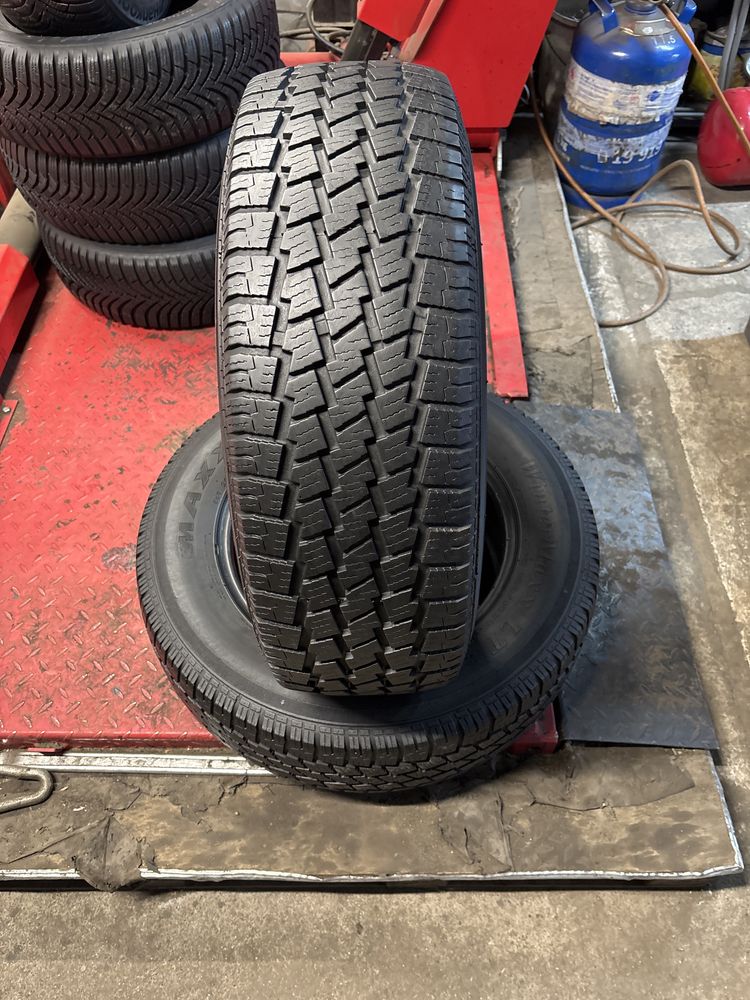 215/65R16C Maxxis 17 rok 2szt zima