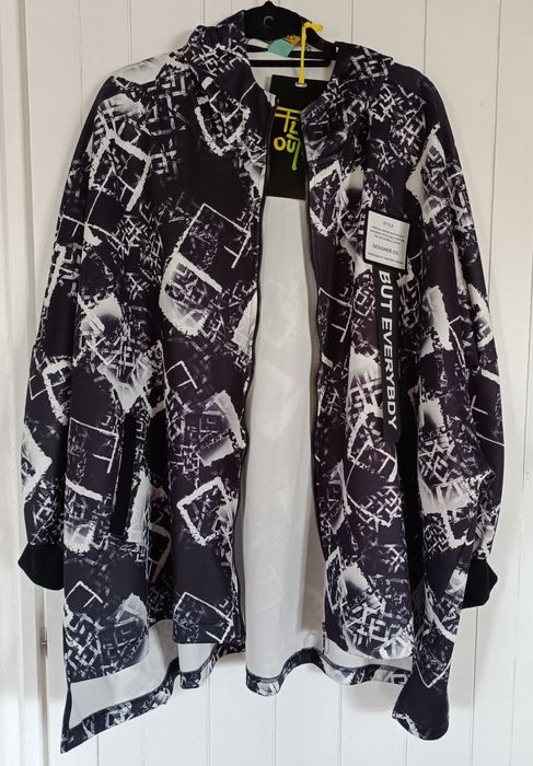 Casaco oversize da marca Fly NOVO com etiqueta