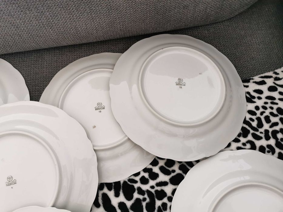 PRL zestaw 12 talerzy obiadowych porcelana