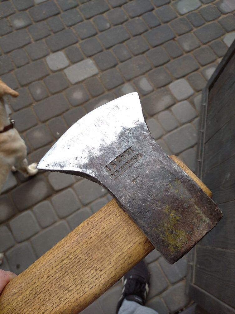 Kuta siekiera Kanadyjska Romanik 1,6kg/80cm akacja