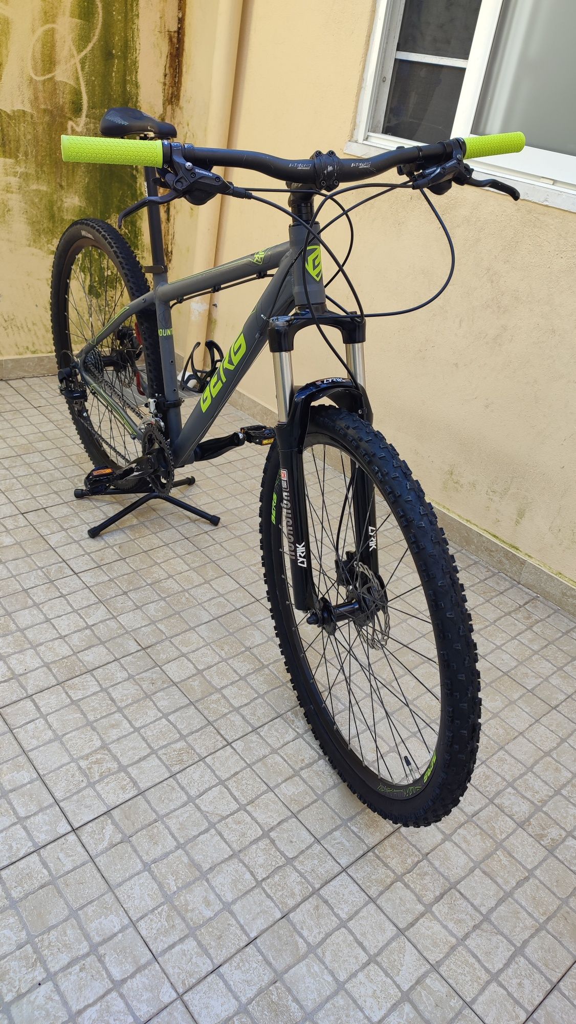 Bicicleta Berg trailrock 40