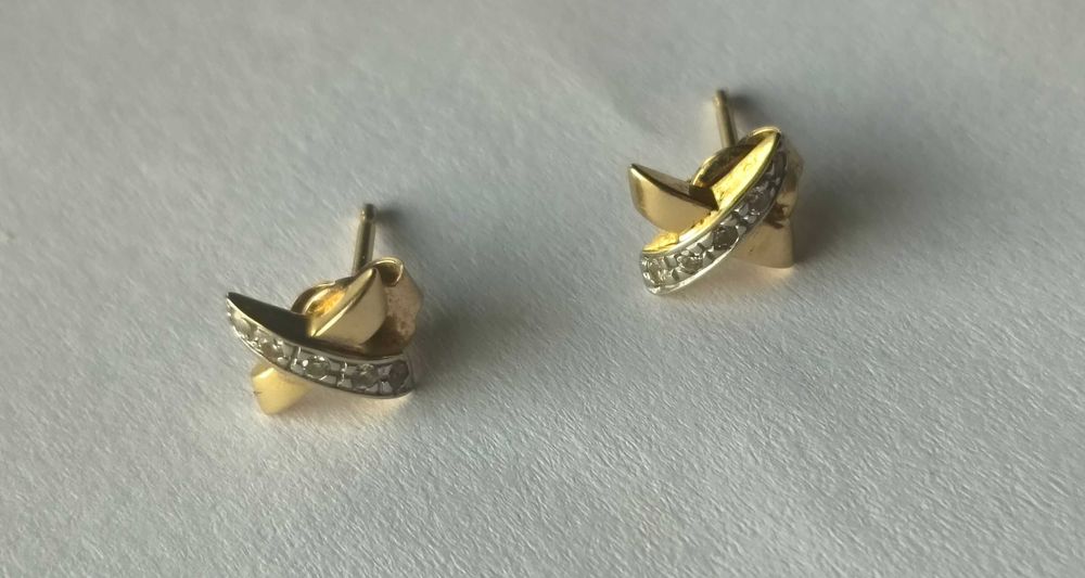 Piękne kolczyki złoto próby 585 z cyrkoniami