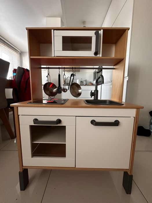 Kuchnia drewniana ikea plus wozek z zakuami