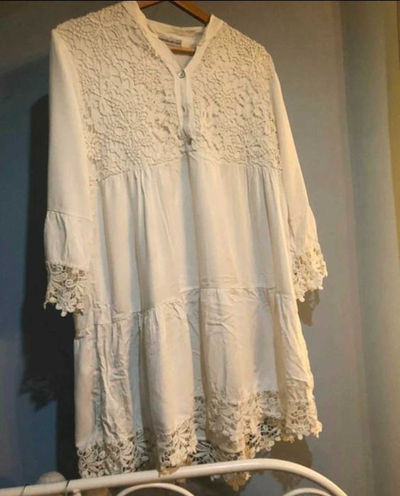 Biała krótka sukienka New Collection