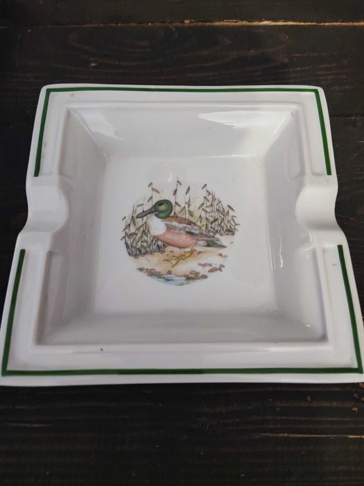 Duża francuska popielniczka motyw mysliwski