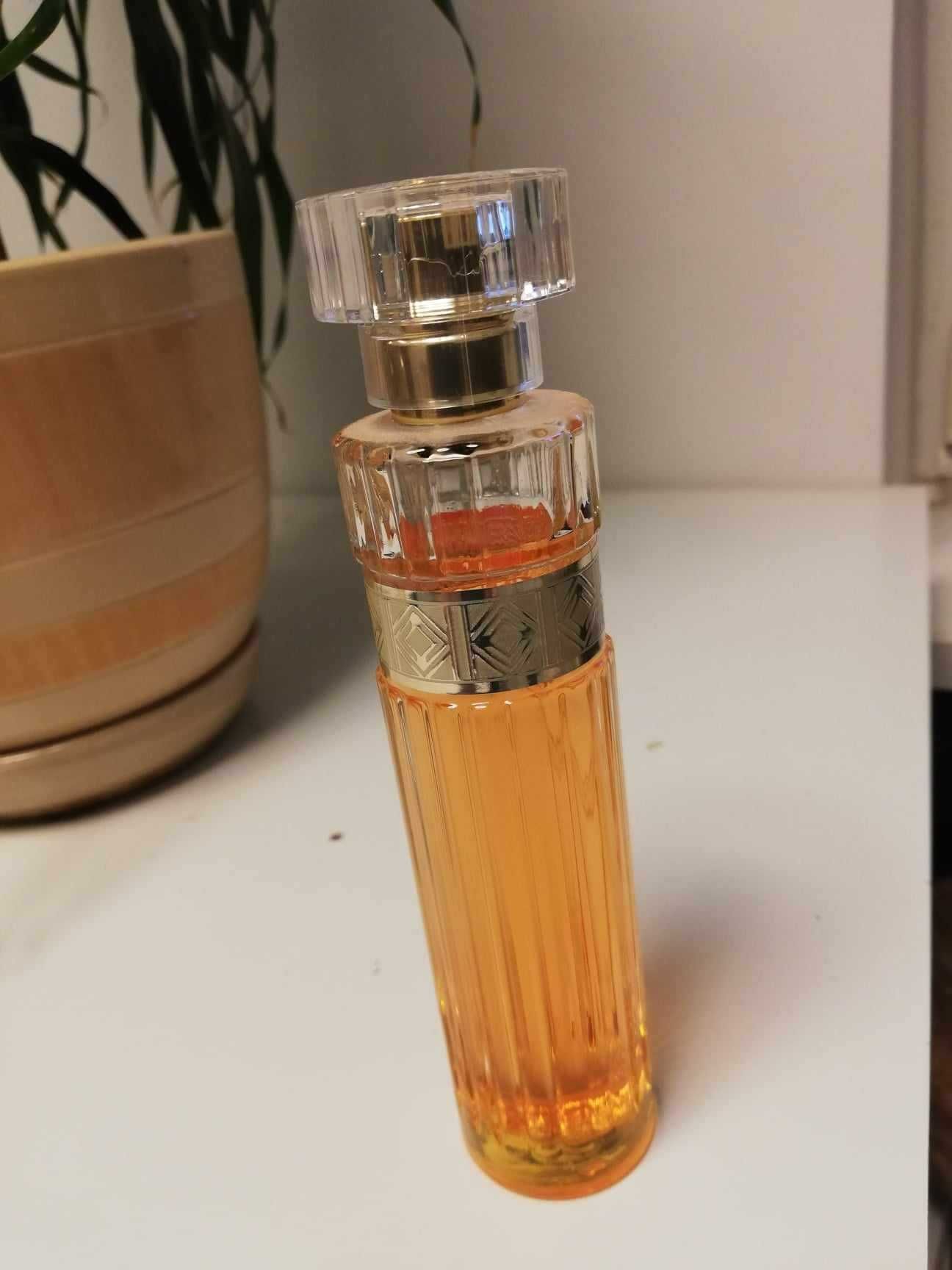 Pemiere Luxe Avon perfumy