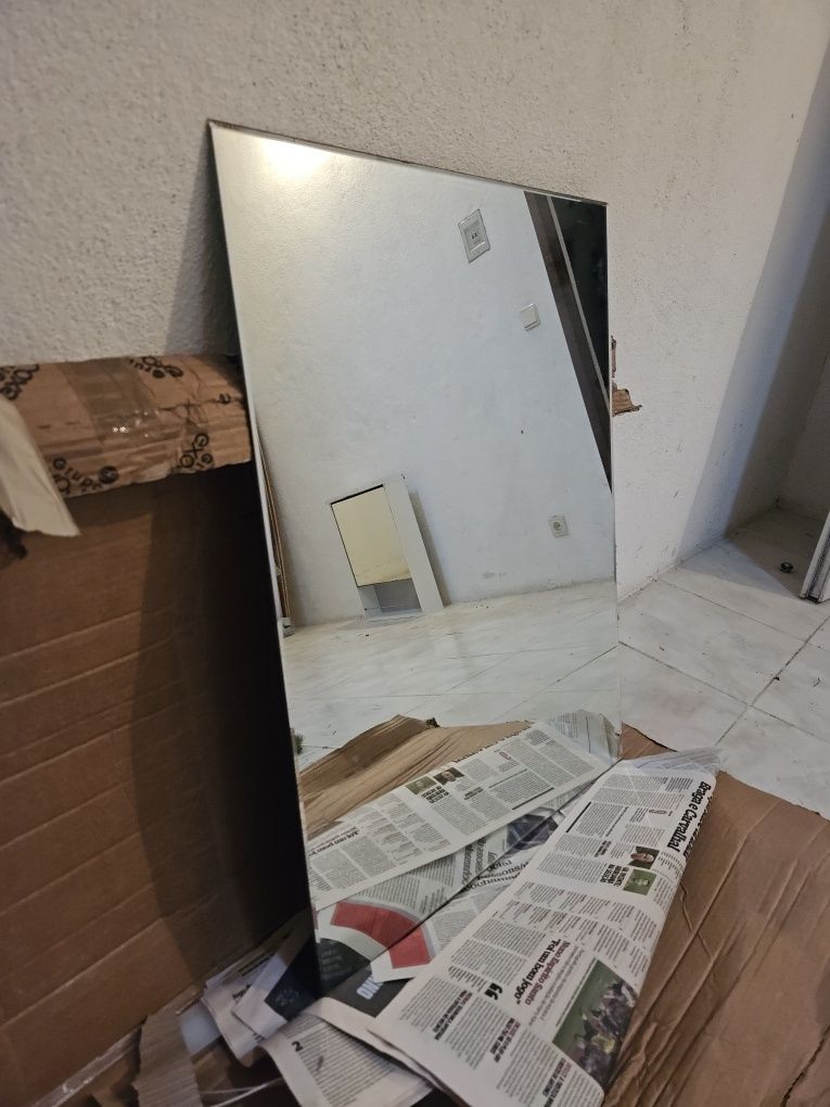 Espelho com luzes para casa de banho