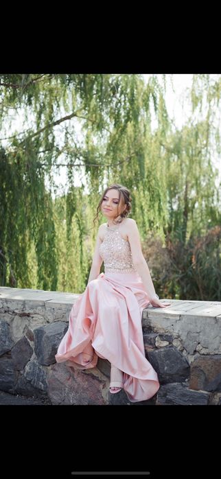 Сукня на випускний