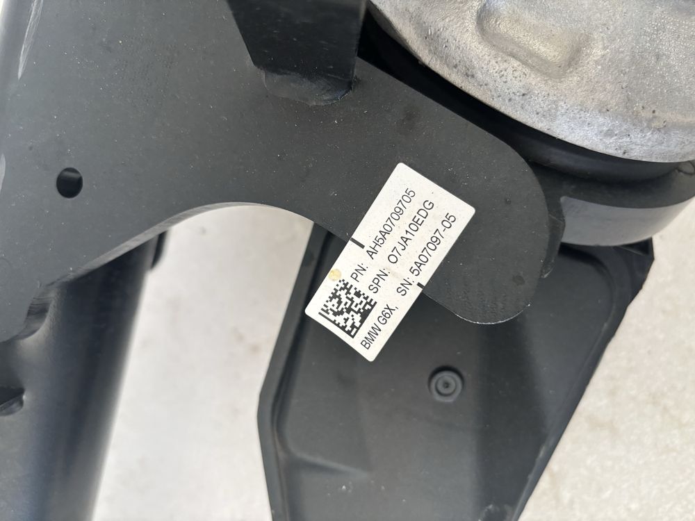 BMW 5 G60 G61 hak holowniczy elektryczny