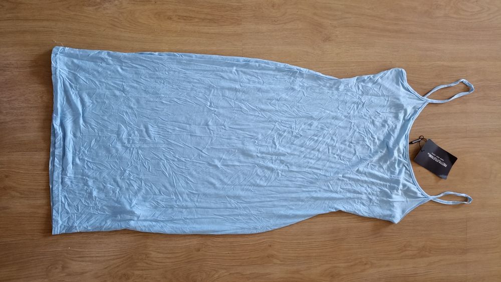 Nowa sukienka na ramiączkach PrettyLittleThing rozmiar L