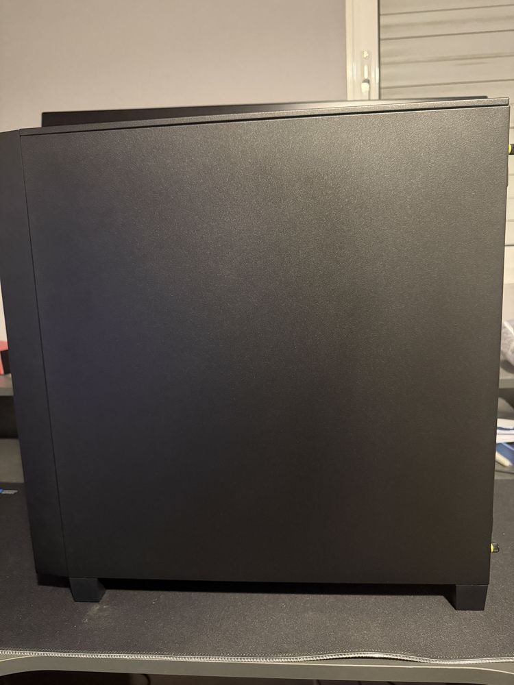 Computador configurado por peças