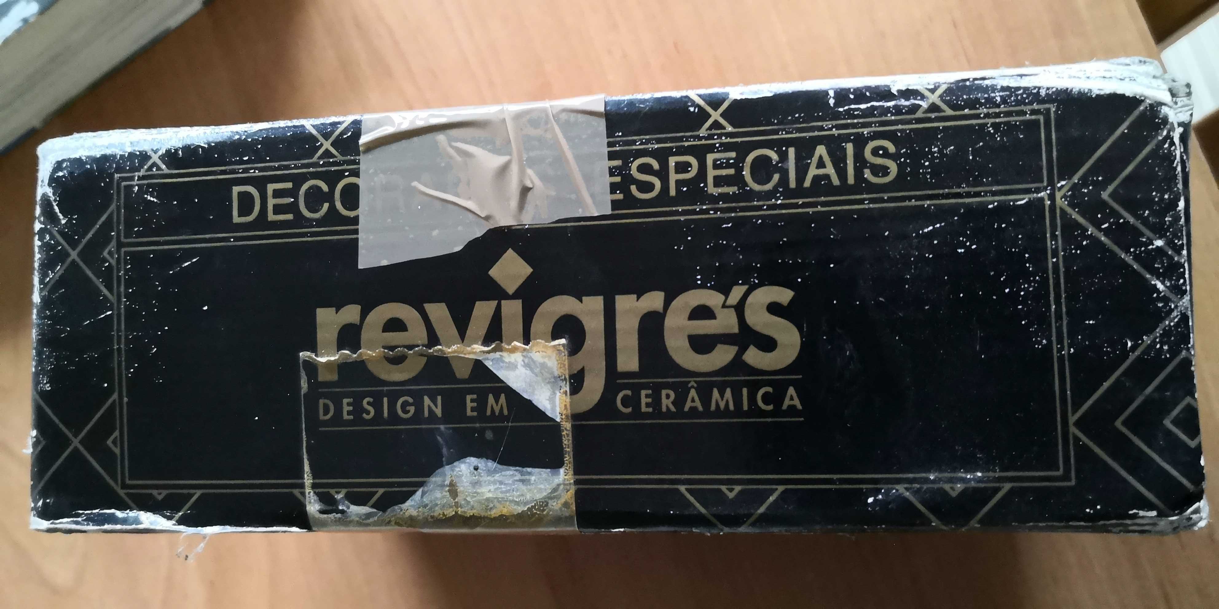 Cokolik, płytka ceramiczna ozdobna , dekor  f-my Hiszpańskiej REVIGRES