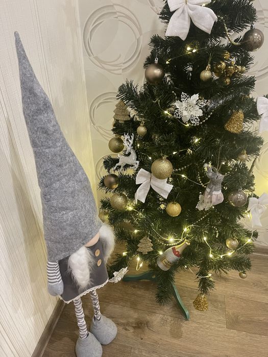 Искусственная ёлка/ Штучна ялинка/ Искуственная елка