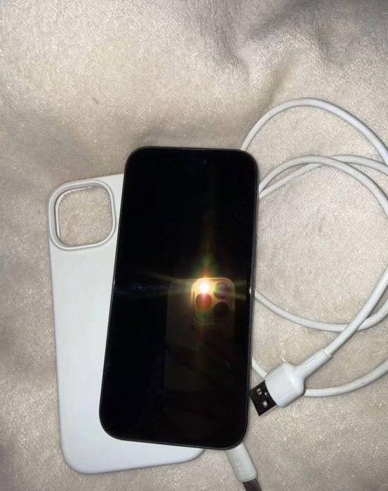 Продается IPhone 15 256 gb