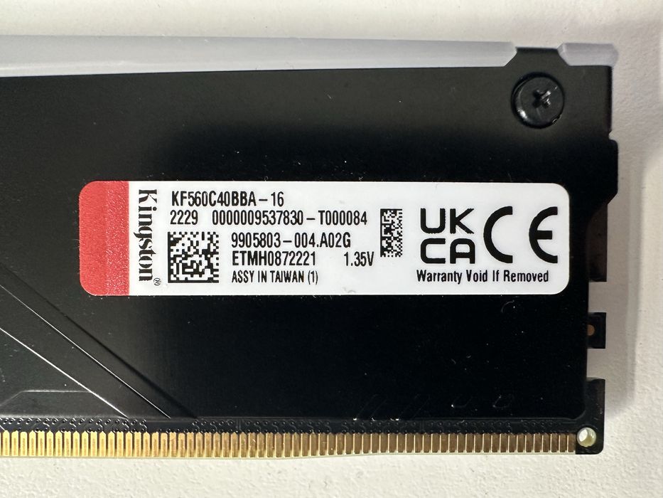 Kingston Fury RGB 1x16GB DDR5 6000MHz CL40