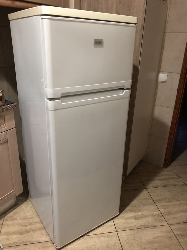 Venda Urgente. Frigorífico 2 Portas Zanussi ZRT623W