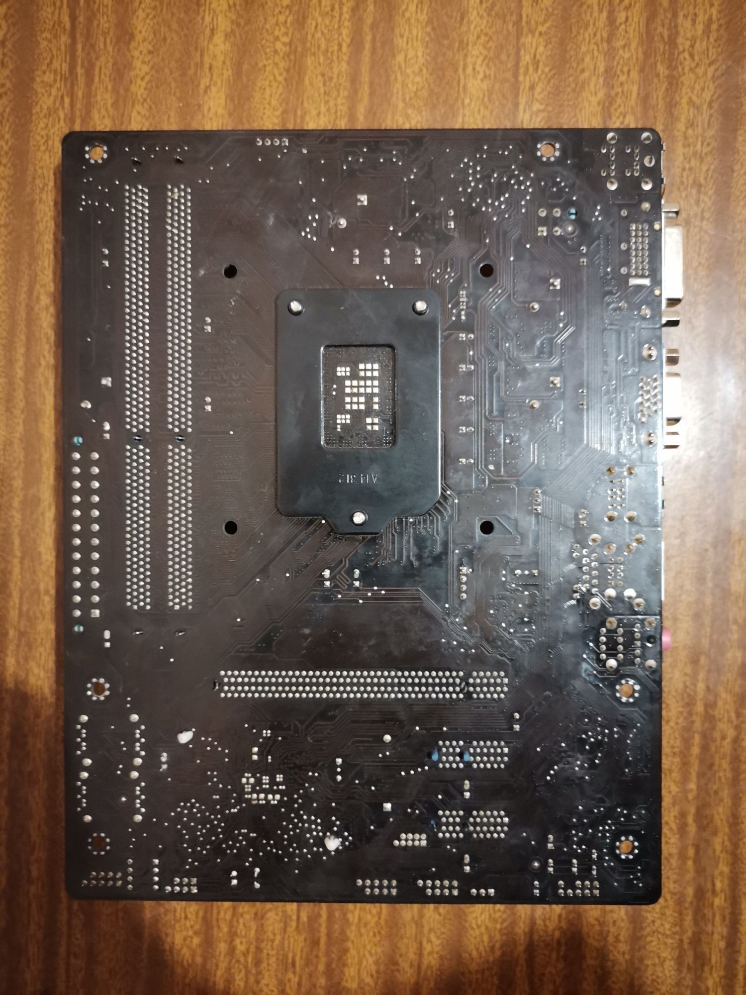 Материнская плата ASUS H61M-K