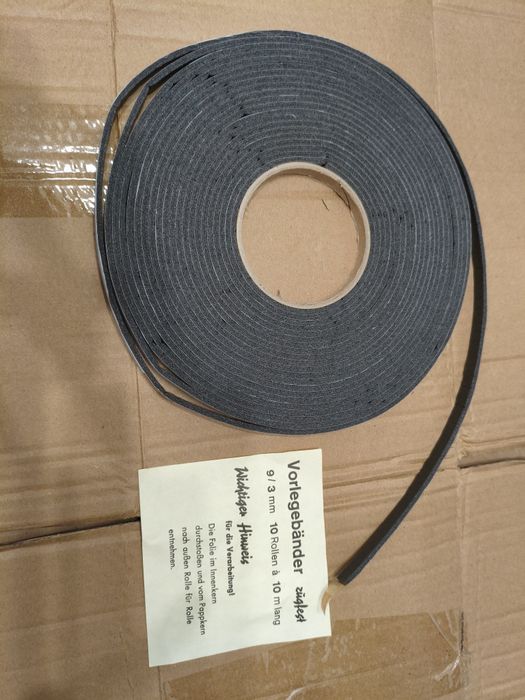 Лента уплотнительная  9 на 3 мм 10м шумоизоляция немецкая
