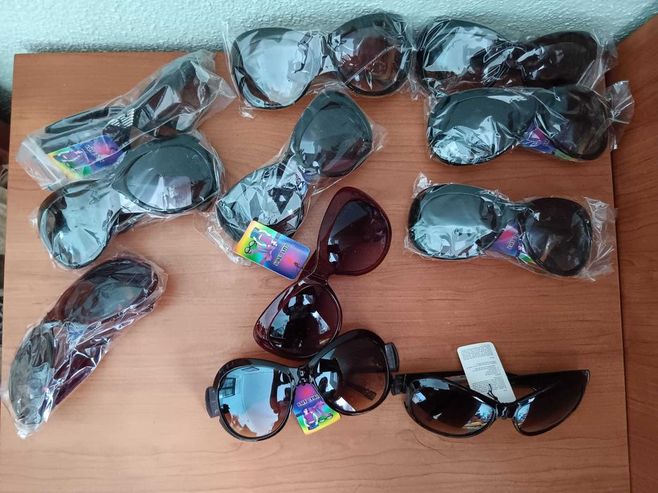 Óculos de sol varias cor todos o mesmo modelo