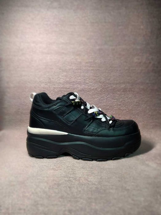 Kobieta Bershka Buty Sportowe Na Podeszwie Czarny Dansemanin